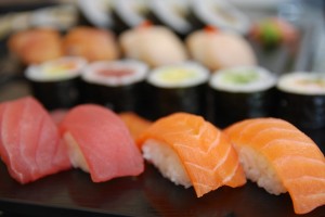 Salmon_close-up_-_Nigiri_Sushi_Hosomaki_-_Uta_Sushi_Bar