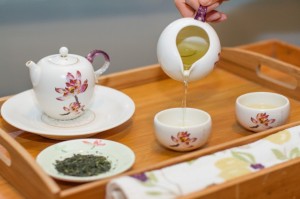 2013_11_02_20131027tea-set-benc7153-676x450_rsz_crp_crp