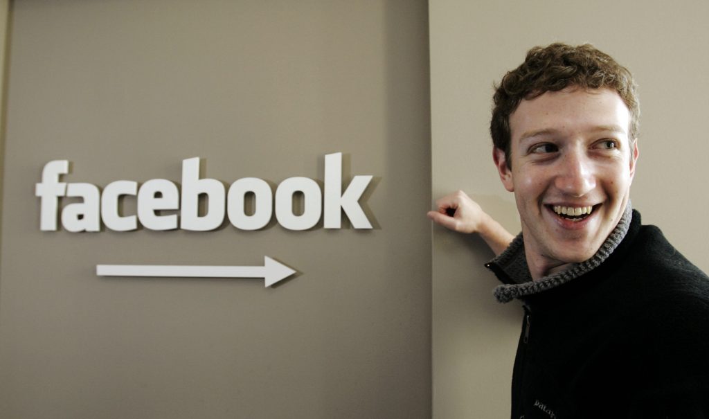 Mark Zuckerberg: Facebook acquista Whatsapp per 16 miliardi di dollari
